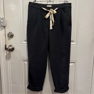 Aritzia x Wilfred Black Cropped Pants Cream Waist Tie Trousers Size 4